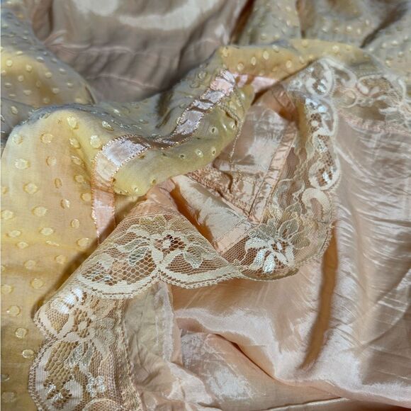 Anthropologie's Moulinette Soeurs Golden Ruffle Dress. Textured Dot Size 10 - Picture 10 of 15